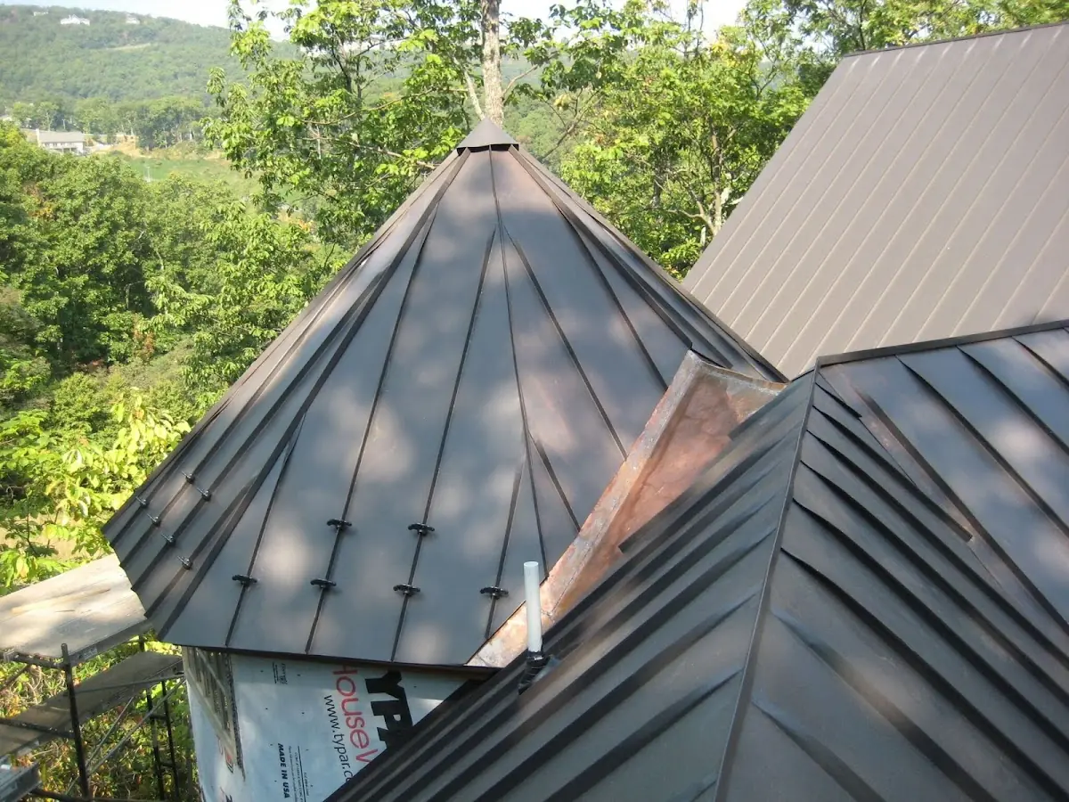 Professional Roof Tarp Installation by Craftsman Roofing in Adamston